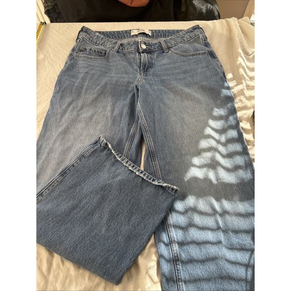 Hollister Jeans Womens 10R Light Blue Low Rise Baggy Wide Leg Denim 100% Cotton - Picture 2 of 14